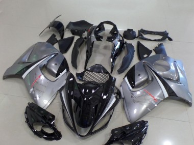 Carénages Moto Suzuki GSXR 1300 Hayabusa 2008-2020 - Noir Brillant Argent Chrome Pas Chère