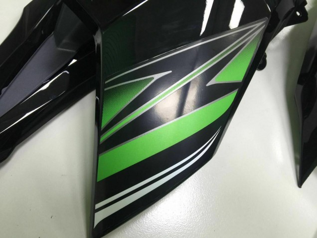 Vert Noir Carénage Moto Kawasaki Z800 13-16 Vert Noir Carénage Moto Kawasaki Z800 13-16