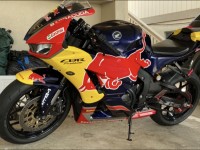 J'adore mes nouveaux carénages ! Cela s'est avéré mieux que ce à quoi je m'attendais ! L'ajustement et le travail de peinture étaient incroyables !